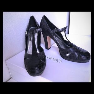 Calvin Klein Pumps
